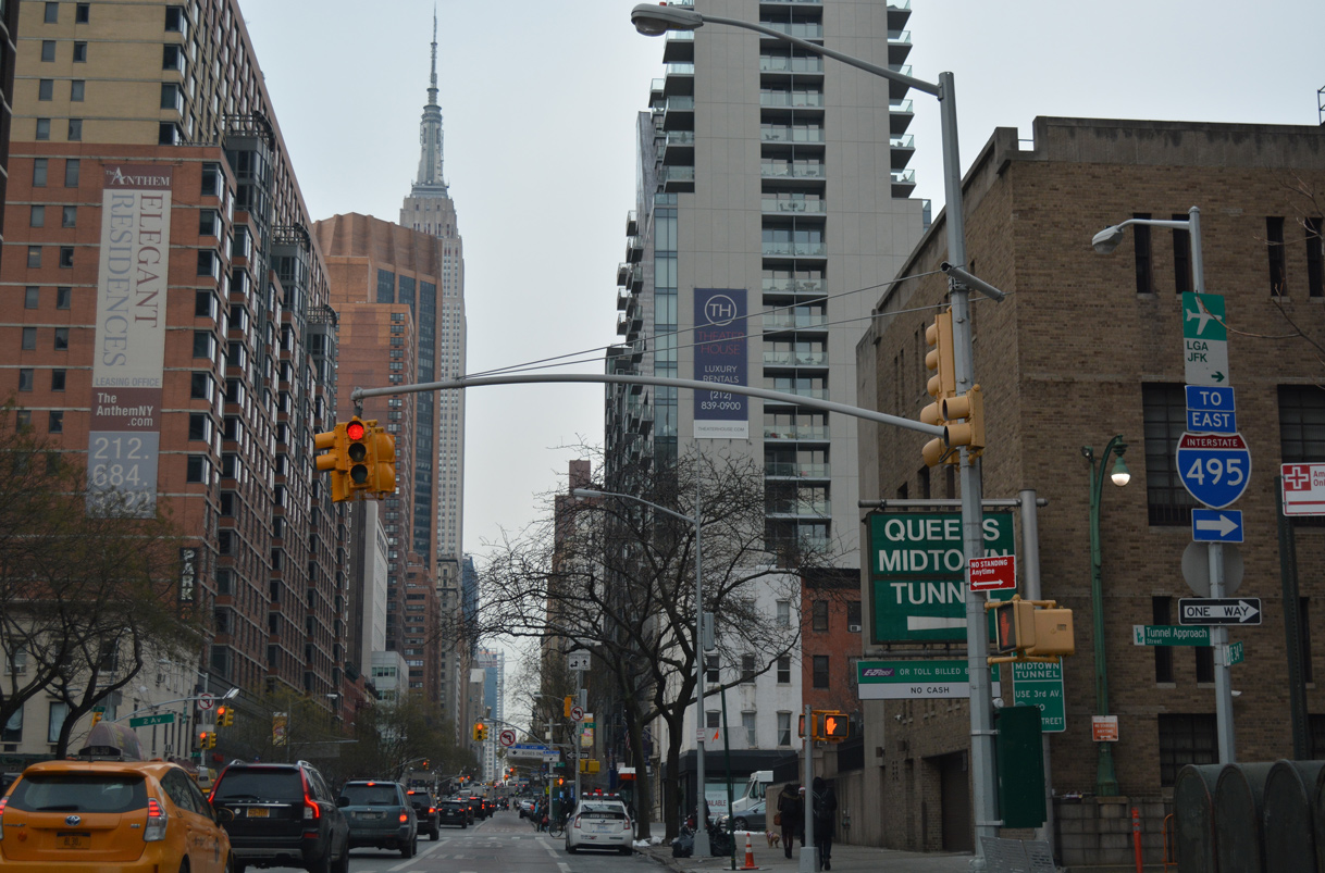 E 34th St west at Tunnel Approach St - Manhattan, NY