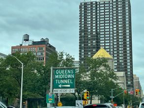 2nd Av south at Queens-Midtown Tunnel - Manhattan, NY