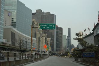 FDR Drive north at E 34th St - Manhattan, NY