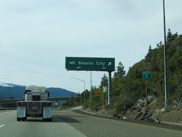 I-5 north at Business Loop I-5 to Mount Shasta, CA
