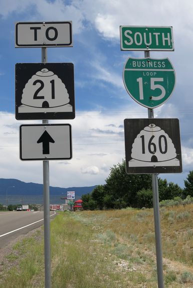 Business Loop I-15/SR 160 leading east into Beaver, Utah