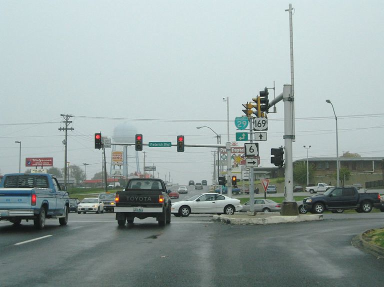 US 169 north at Business Loop I-29 and Route 6 in St. Joseph, MO