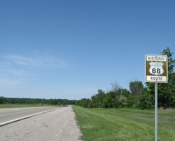 Business Loop I-55/Historic U.S. 66 north at Lincoln, IL
