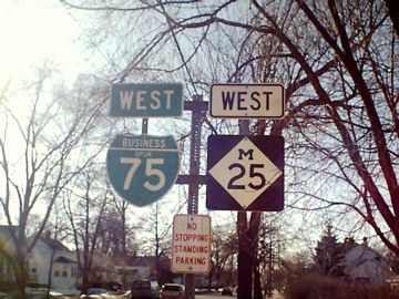 Business Spur I-75/M-25 west in Bay City, Michigan