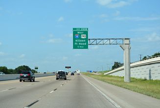 IH 35 north at IH 14/US 190 - Belton, TX