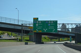 I-29/35 south at I-70 - Kansas City, MO