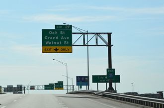 I-29/35 south at I-70 - Kansas City, MO