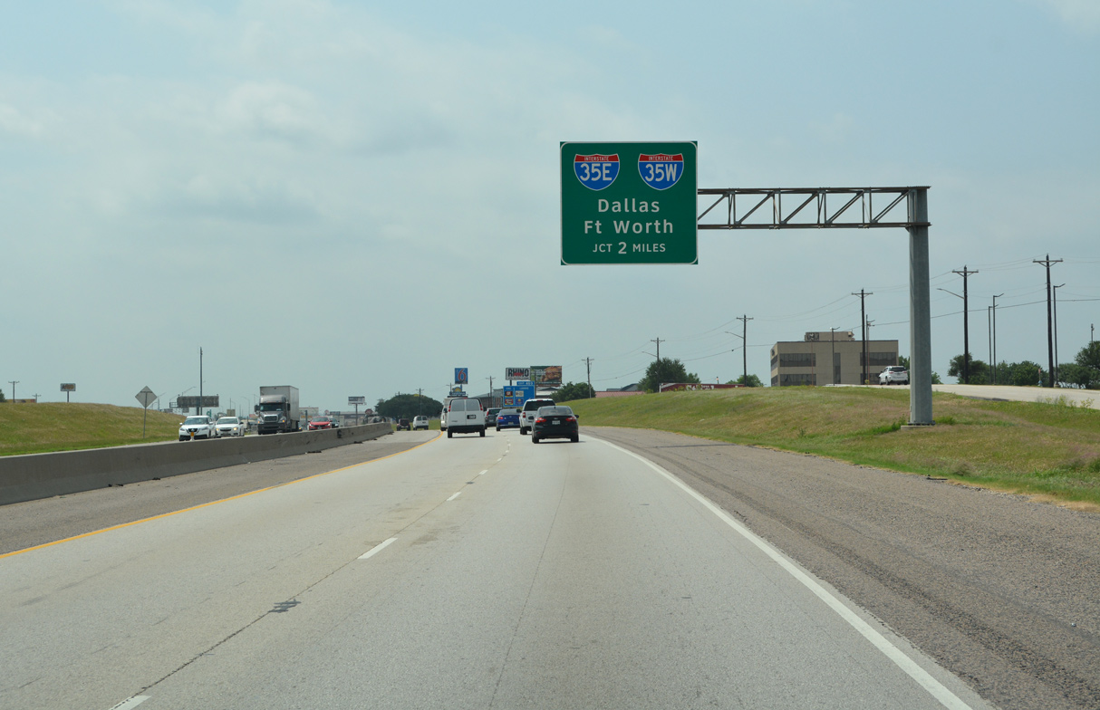 IH 35 south at IH 35E/W - Denton, TX