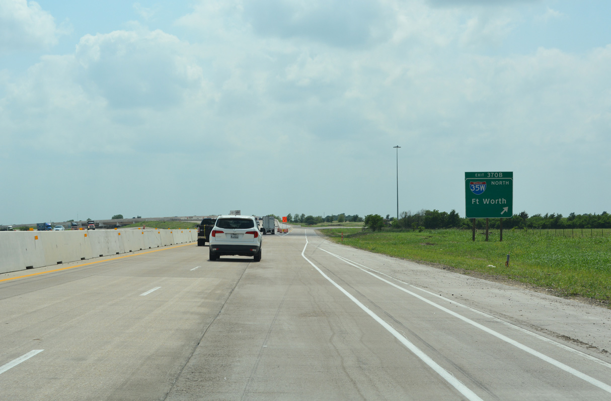 IH 35E south at IH 35/35W - Hillsboro, TX