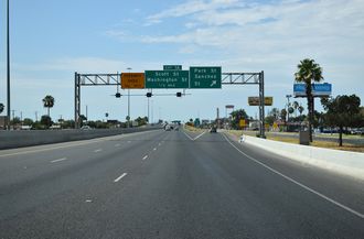 IH 35 south at Park St - Laredo, TX