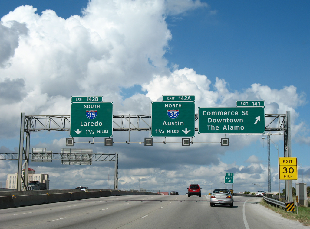 IH 37/US 281 north at IH 35 - San Antonio, TX