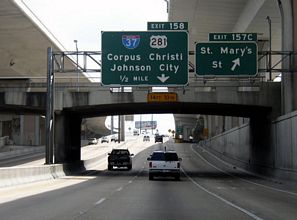 IH 35 north at IH 37/US 281 - San Antonio, TX