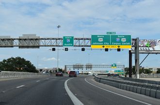 IH 35 north at IH 37/US 281 - San Antonio, TX