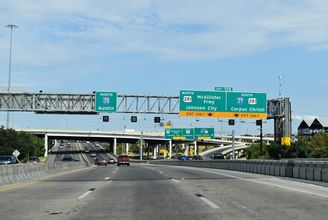 IH 35 north at IH 37/US 281 - San Antonio, TX