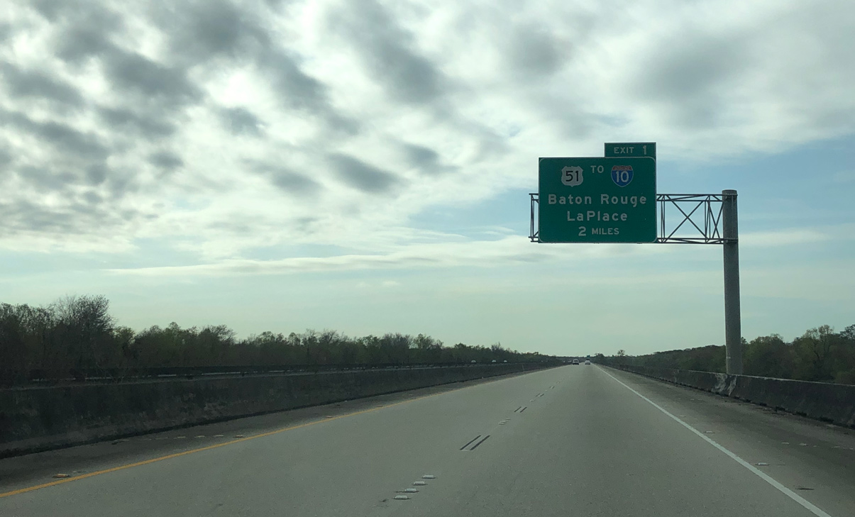 I-55 south at I-10/US 51 - LaPlace, LA
