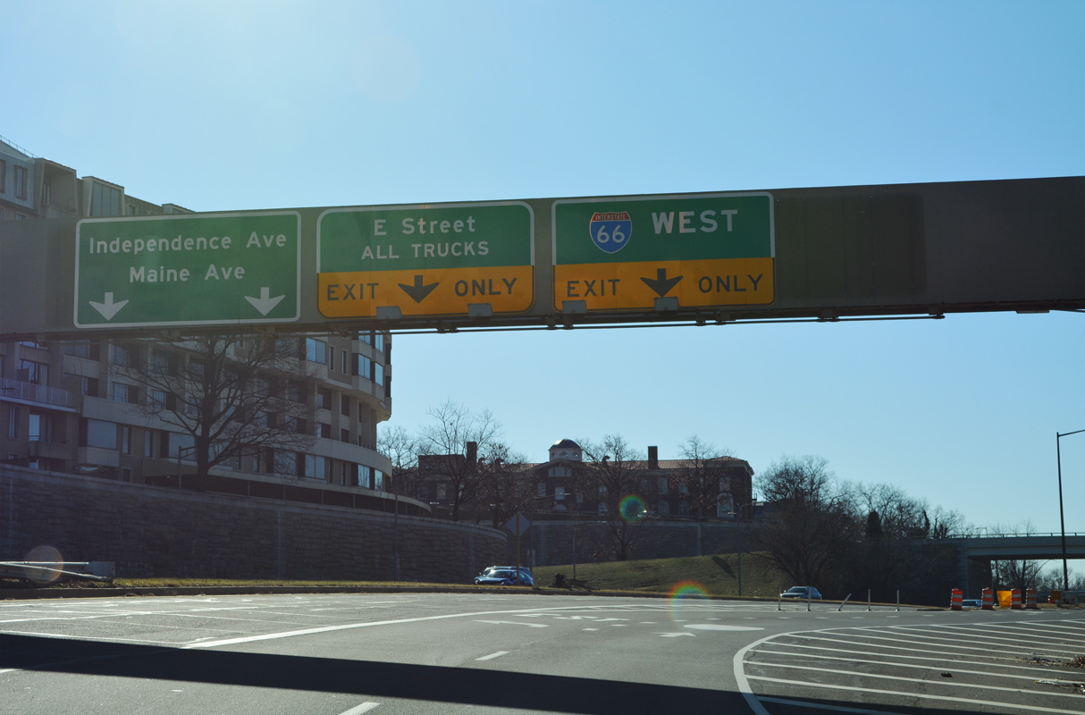 I-66 south of Triangle Park at E Street in Washington, DC.