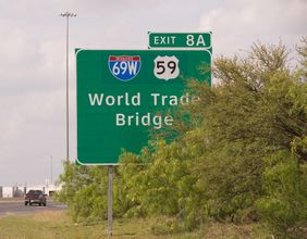 IH 35 north at IH 69W/US 59 - Laredo, TX