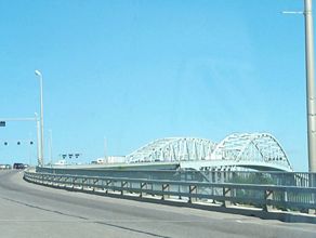 I-69/94 east - Blue Water Bridge
