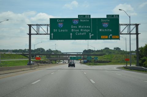I-70 east at I-435 - Kansas City, MO