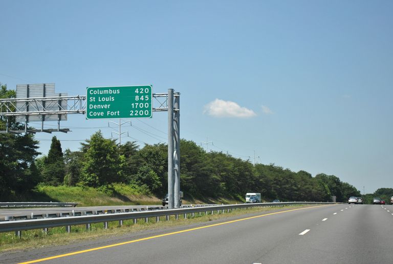 I-70 west long distance mileage sign - Baltimore, MD