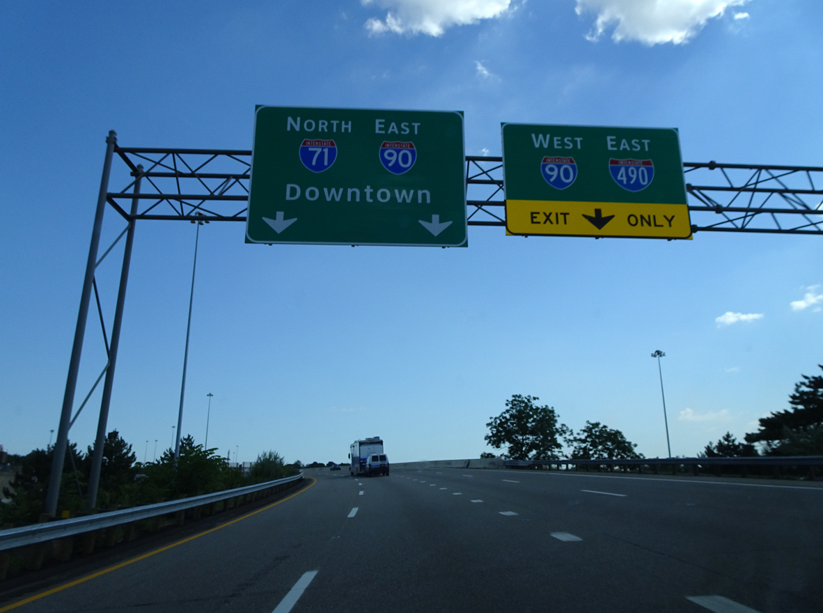 I-71 north at I-90/490 - Cleveland, OH