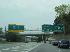 I-90 east at I-71/490 - Cleveland, OH