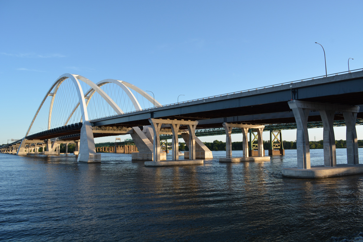 I-74 Mississippi River Bridge - Bettendorf, IA
