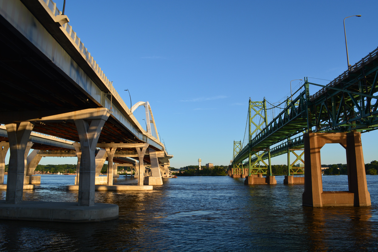 I-74 Mississippi River Bridge - Bettendorf, IA