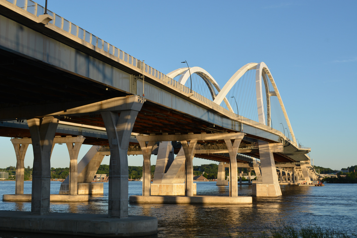 I-74 Mississippi River Bridge - Bettendorf, IA