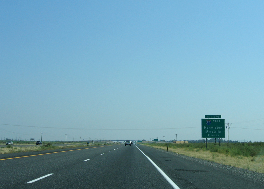I-84/US 30 east at I-82 - Hermiston, OR