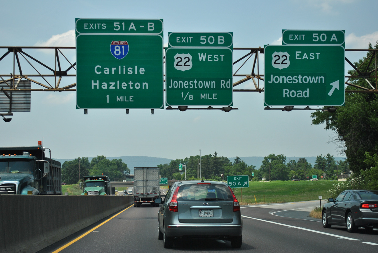 I-83/US 322 north at US 22 - Colonial Park, PA