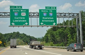 I-83/US 322 north at I-81 - Colonial Park, PA