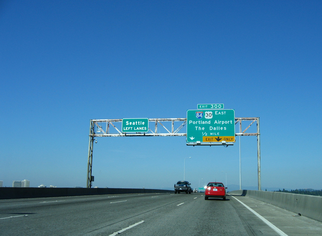I-5 north at I-84/US 30 - Portland, OR