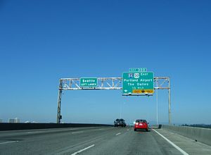 I-5 north at I-84/US 30 - Portland, OR