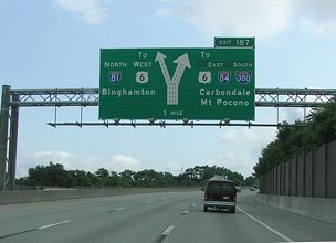 I-81 north at I-84-380/US 6 - Dunmore, PA