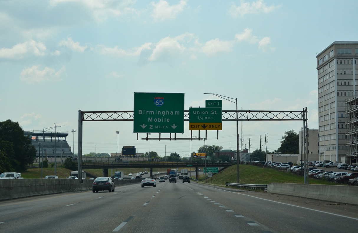 I-85 south at I-65/US 82 - Montgomery, AL