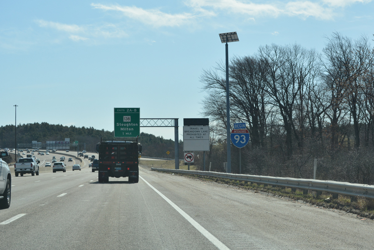 I-93 northbound begin shield.