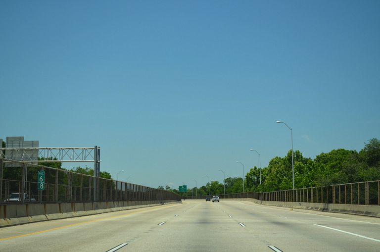 I-110 north approaching LA 19 - Baton Rouge