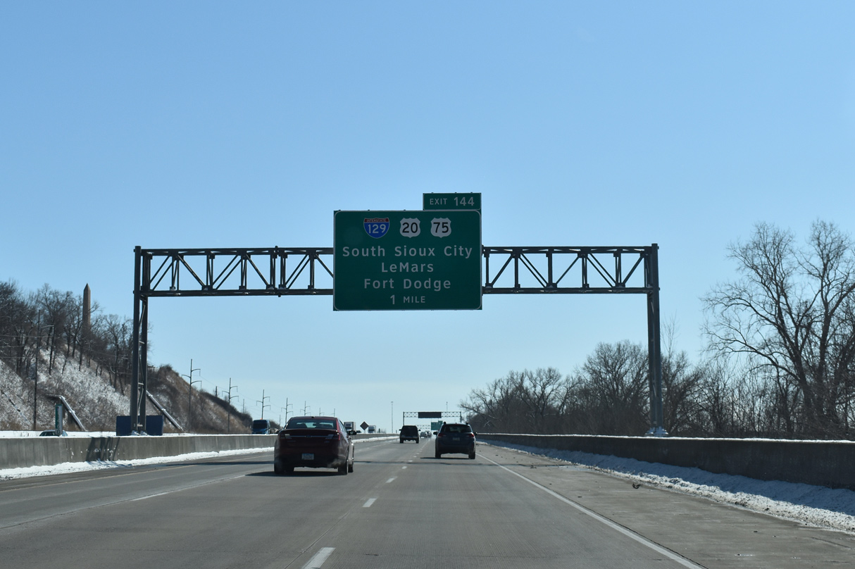 I-29 south at I-129/US 20-75 - Sioux City, IA