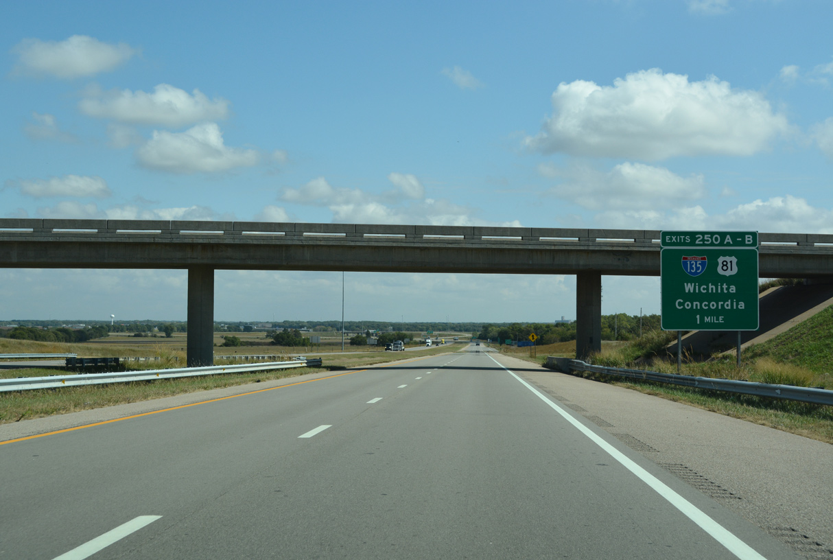 I-70/US 40 east at I-135/US 81 - Elm Creek Twp, KS