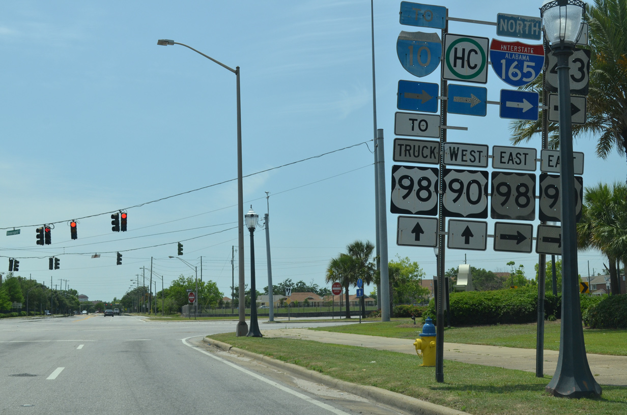 Beauregard St west at I-165/US 90 - Mobile, AL
