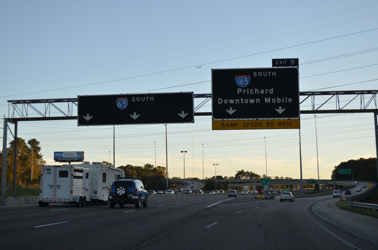 I-65 south at I-165 - Chickasaw, AL