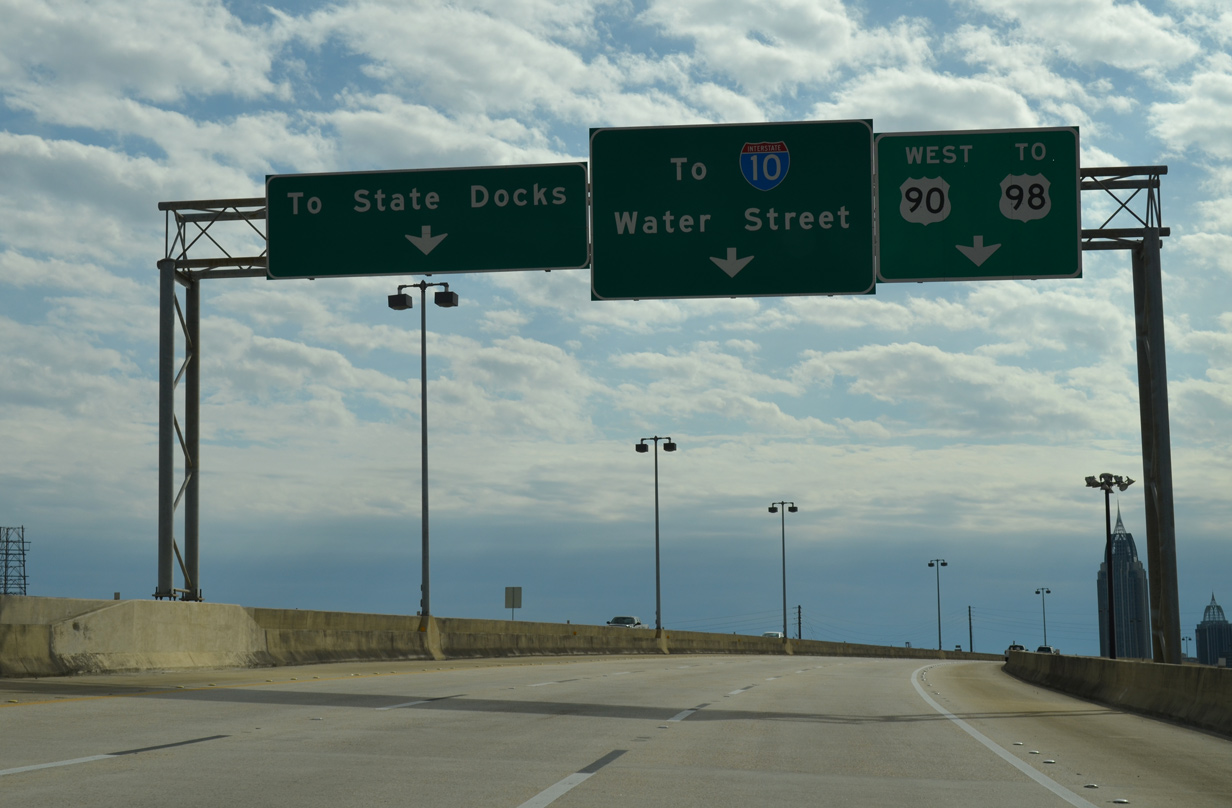 I-165/US 90 south at Water St - 2014