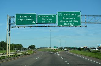 I-194 south at Business Loop I-94/ND 810 - Mandan