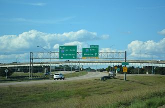 LA 3132 west at I-20/49/220 - Shreveport