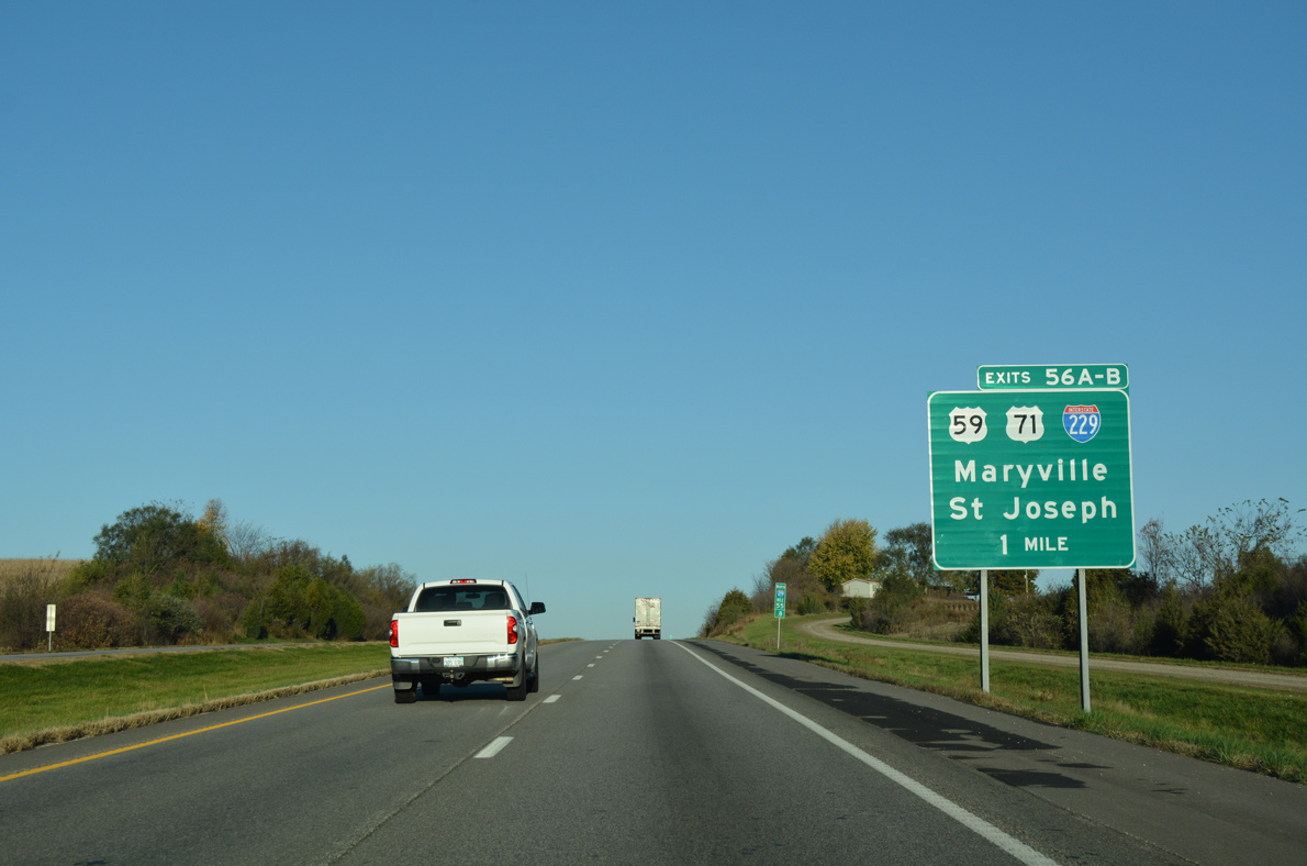 I-29/US 59-71 north at I-229 - Savannah, MO