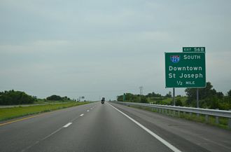 I-29 south at I-229/US 59-71 - Amazonia, MO