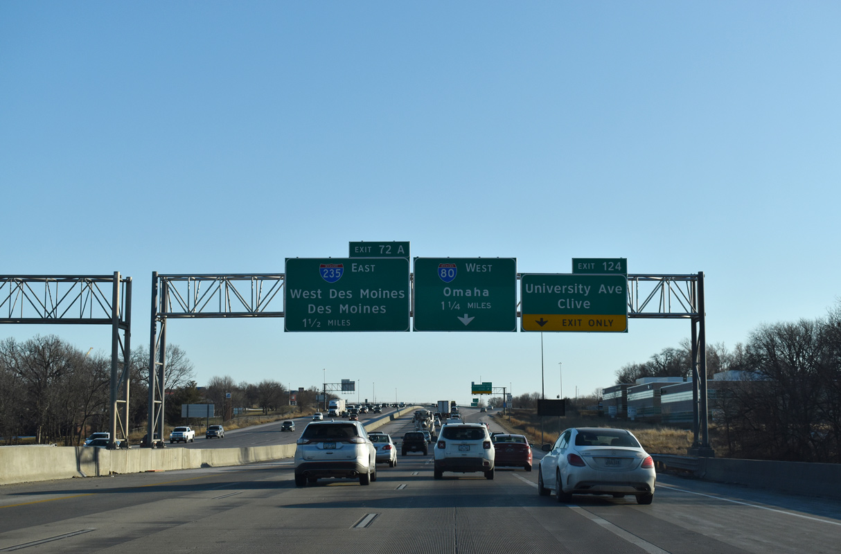 I-35/80 south at I-235 - Clive, IA