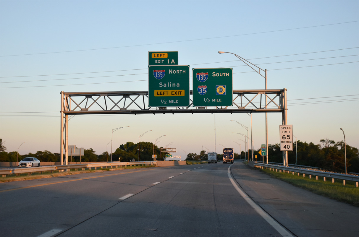 I-235 south at I-135/US 81 - Wichita, KS