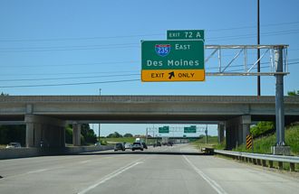 I-35 north at I-80/235 - West Des Moines, IA